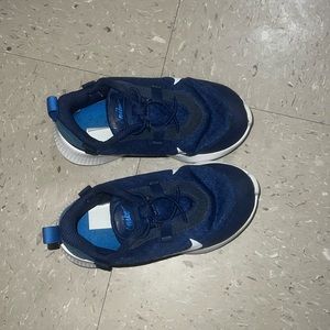 Roche Navy Blue White Nike kids